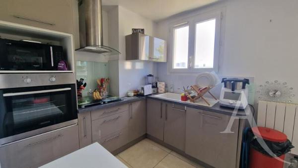 Appartement Mantes La Jolie 3 pièces 2 chambres cave et parking