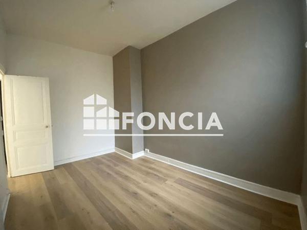 Location Appartement 3 pièces 53.9 m² - 18 RUE COURCOURONNE Saumur 49400