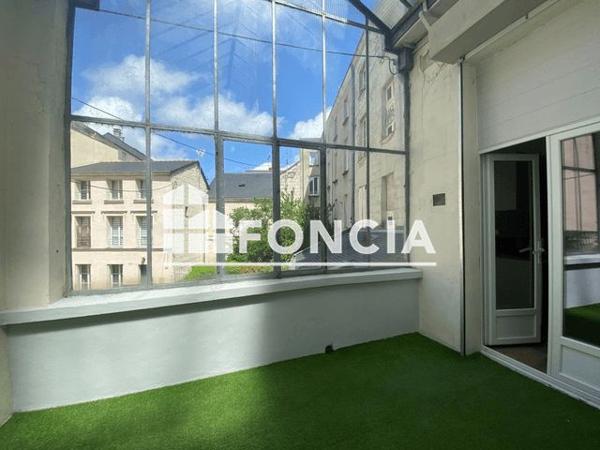 Location Appartement 3 pièces 53.9 m² - 18 RUE COURCOURONNE Saumur 49400