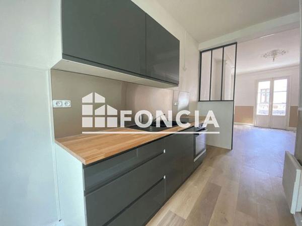 Location Appartement 3 pièces 53.9 m² - 18 RUE COURCOURONNE Saumur 49400