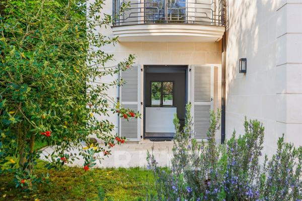 MAISONS-LAFFITTE – PARC – MAISON D’ARCHITECTE AVEC PISCINE - 3 700 000€