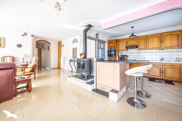 Maison à vendre |  L'Hermenault |  5 pièces | 170 m²