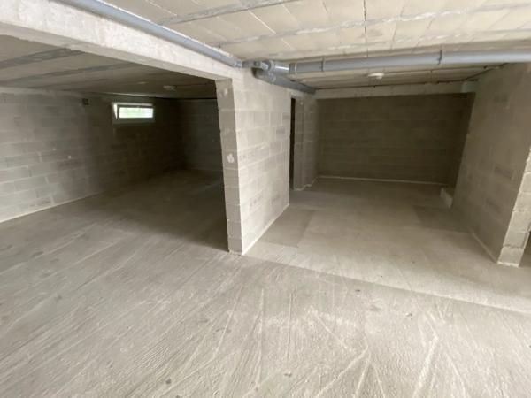 Maison de 2010 Type 6 sur Sous Sol , 4 chambres