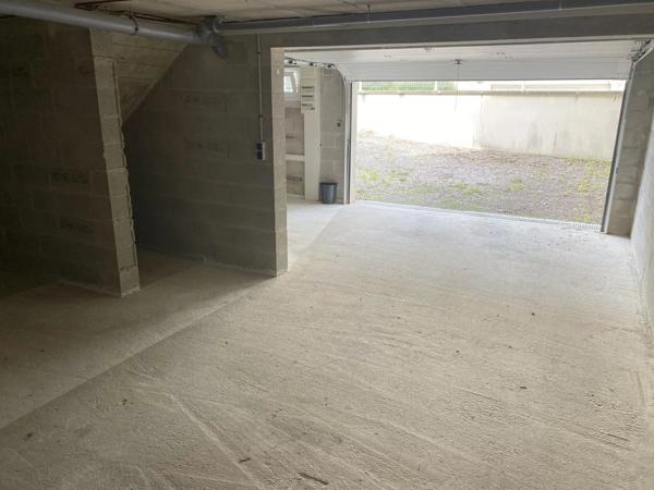 Maison de 2010 Type 6 sur Sous Sol , 4 chambres