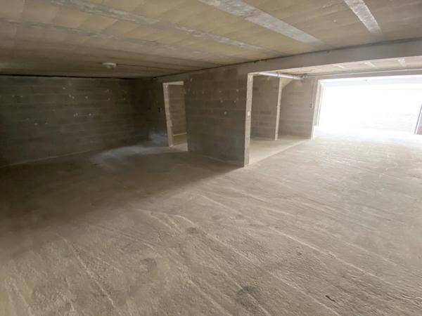 Maison de 2010 Type 6 sur Sous Sol , 4 chambres