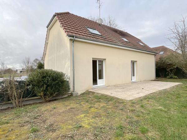 Maison de 2010 Type 6 sur Sous Sol , 4 chambres