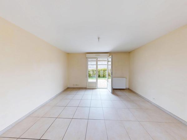 Maison de 2010 Type 6 sur Sous Sol , 4 chambres