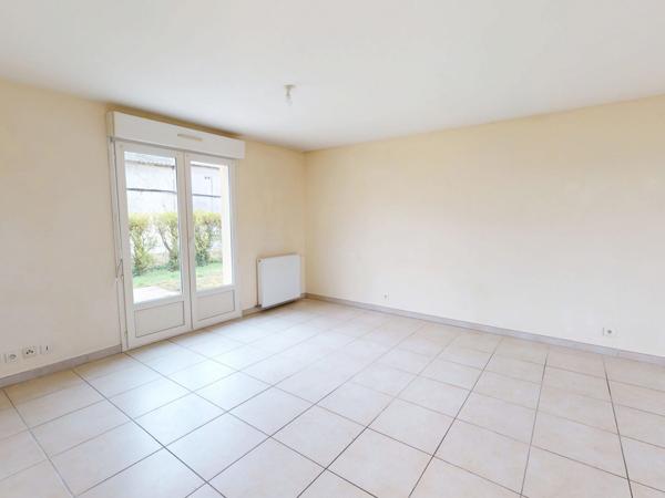 Maison de 2010 Type 6 sur Sous Sol , 4 chambres