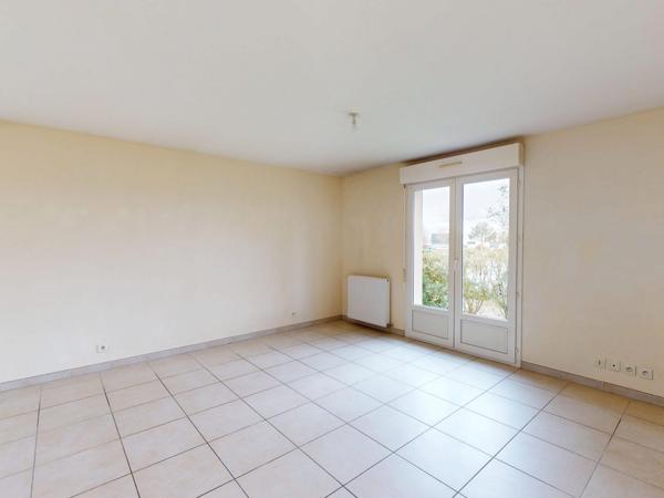 Maison de 2010 Type 6 sur Sous Sol , 4 chambres