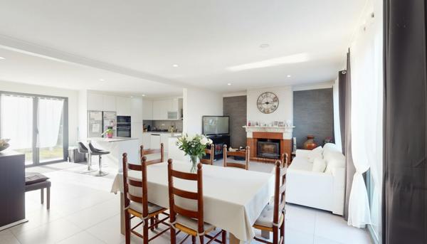 Maison T5 rénovée 4 chambres Terrain 1615 m²