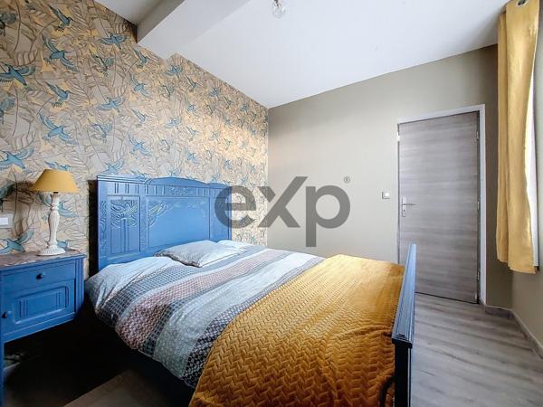 Ancien corps de ferme rénové avec dépendances