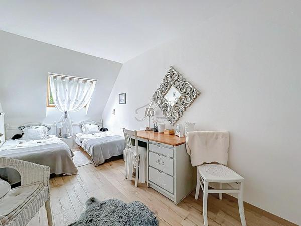 appartement de plain pied avec un grand jardin