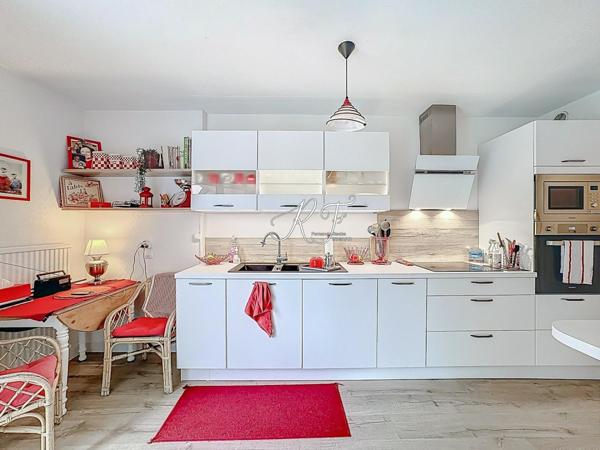 appartement de plain pied avec un grand jardin