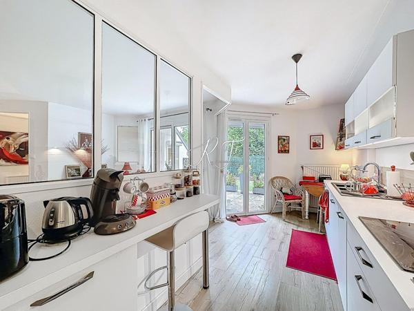 appartement de plain pied avec un grand jardin