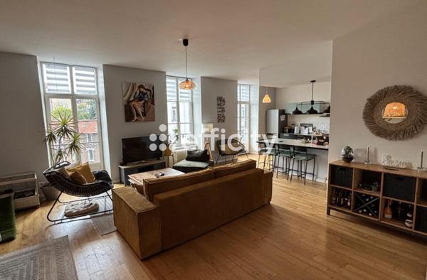 Appartement
         4 pièces
        - 78 m² Exclusivité 327 000 € *