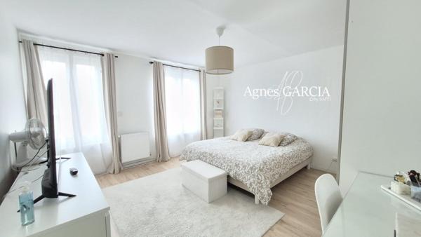 Un maison totalement rénovée possibilité 4 chambres