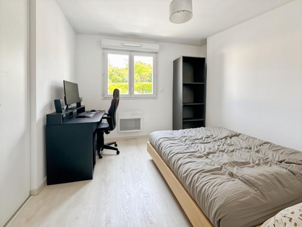 Trévoux (01600) Appartement T3 récent, Ascenseur Climatisé avec balcon et Parking à Trévoux - Bord de Saône