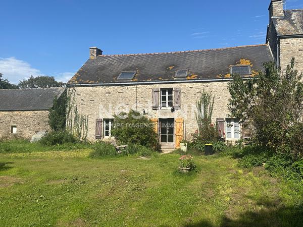 Authentique et charmante longère en pierre avec grand jardin arboré !