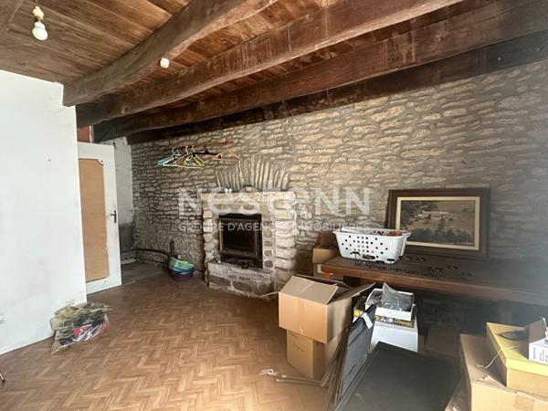 Authentique et charmante longère en pierre avec grand jardin arboré !