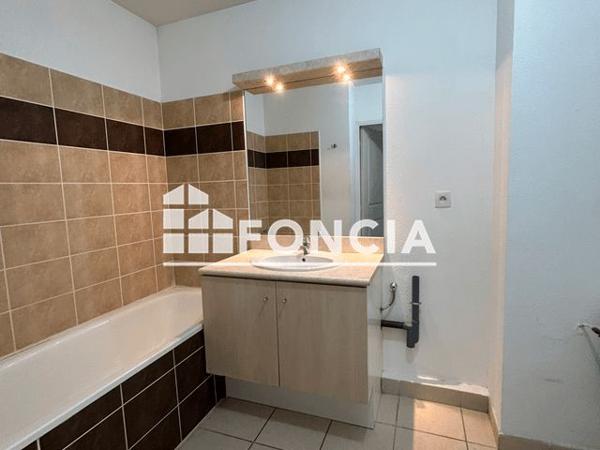 Location Appartement 2 pièces 37.23 m² - 752 BD JEAN COCTEAU Sorgues 84700