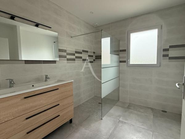 Maison Saint Sever De Saintonge 5 pièce(s) 114.3 m2