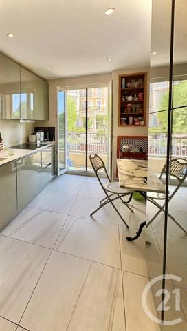 Appartement à vendre  3 pièces - 73 m 2   MENTON  - 06
