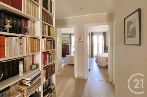 Appartement à vendre  3 pièces - 73 m 2   MENTON  - 06