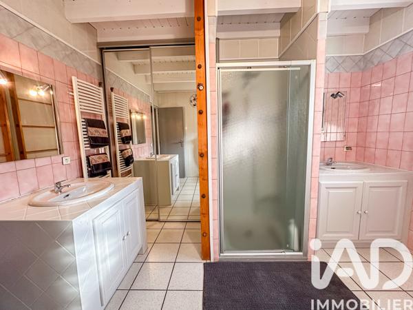 Maison à vendre 9 pièces 220 m² Cornas