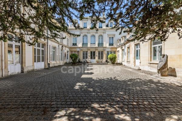 Appartement bourgeois 260 m² avec terrasse et jardin à vendre 6 pièces REIMS (51)