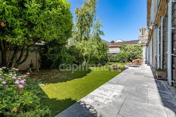 Appartement bourgeois 260 m² avec terrasse et jardin à vendre 6 pièces REIMS (51)