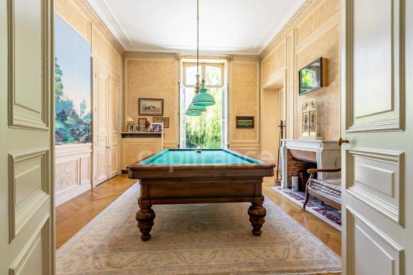 Appartement bourgeois 260 m² avec terrasse et jardin à vendre 6 pièces REIMS (51)