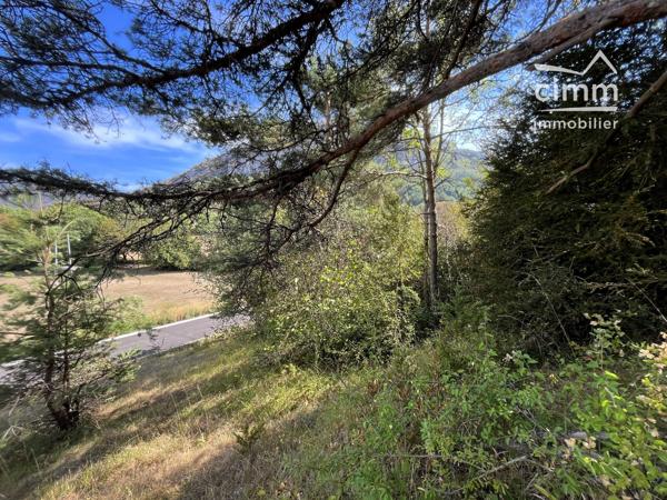 LA CHAPELLE-EN-VERCORS – TERRAIN CONSTRUCTIBLE DE 834 M²