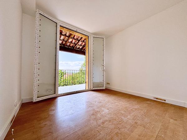Maison
         5 pièces
        - 73 m² 159 000 € *