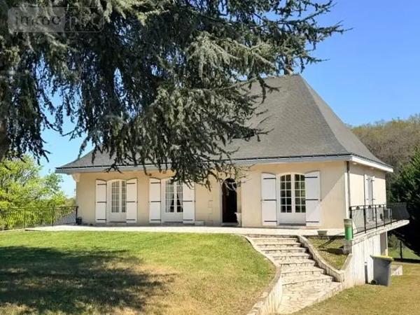 Achat - Maison Saint-Hilaire-Saint-Florent 49400 5 pièces 170 m 2 2408 m 2