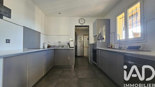 Maison à vendre 6 pièces 135 m² Le Luc