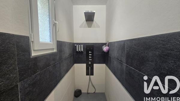 Maison à vendre 6 pièces 135 m² Le Luc