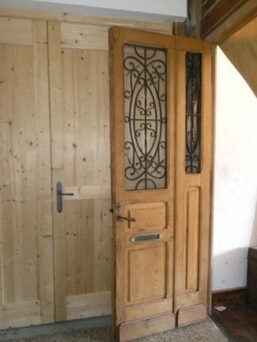 LA BRESSE (88) à vendre Local/bureau de 130m² , terrain 300m² place de parking.