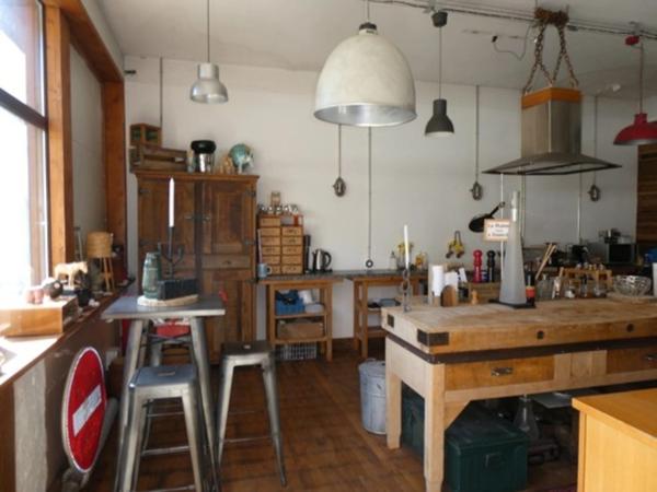 LA BRESSE (88) à vendre Local/bureau de 130m² , terrain 300m² place de parking.