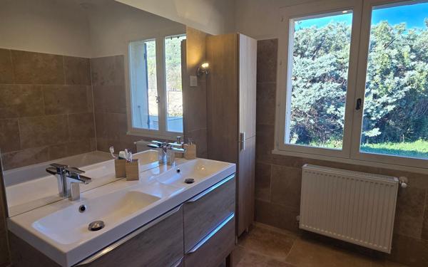 Maison à vendre    4 pièces • 150 m2 Cuges-les-Pins