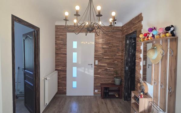 Maison à vendre    4 pièces • 150 m2 Cuges-les-Pins