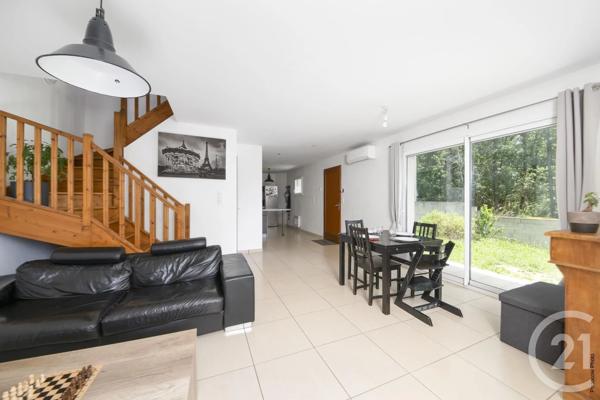 Maison à vendre  4 pièces - 81 m 2   ST JEAN  - 31