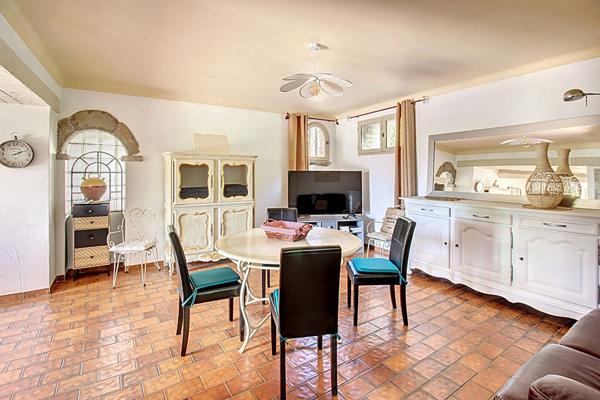 A VENDRE A DRAGUIGNAN Maison 4 pièces 138 m² sur 760 m² de terrain