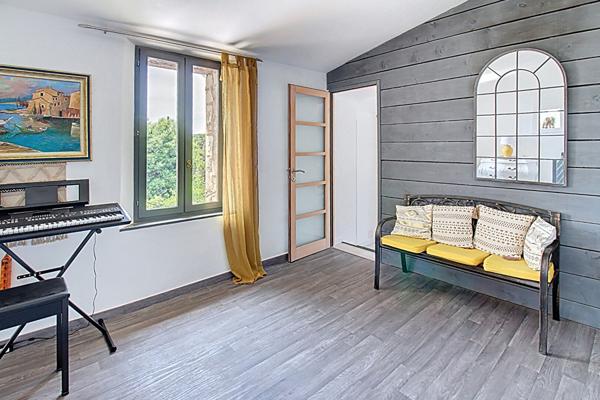 A VENDRE A DRAGUIGNAN Maison 4 pièces 138 m² sur 760 m² de terrain