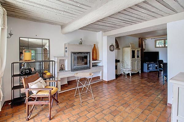 A VENDRE A DRAGUIGNAN Maison 4 pièces 138 m² sur 760 m² de terrain