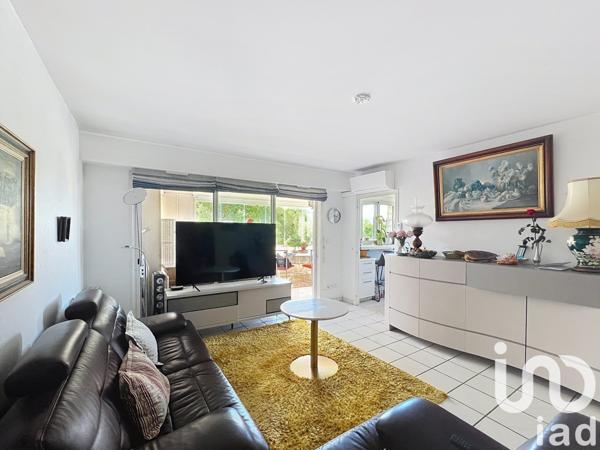 Appartement 2 pièces de 64 m² à Roquebrune-sur-Argens (83520)