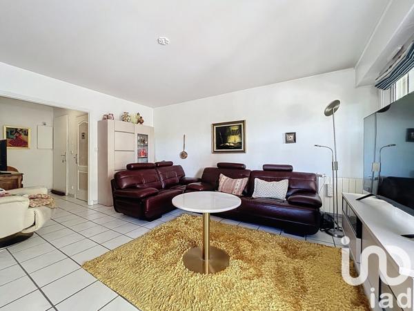 Appartement 2 pièces de 64 m² à Roquebrune-sur-Argens (83520)