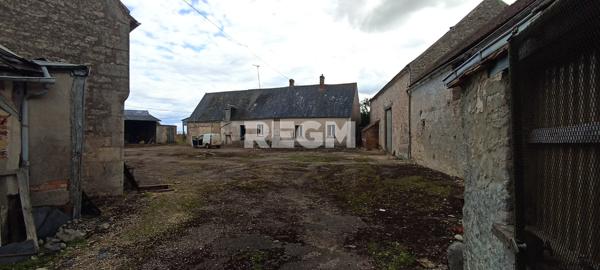 Étampes (91150) Corps de ferme à rénover