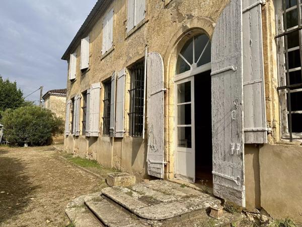 Vente Château 22 pièces 600 m2 à La Réole