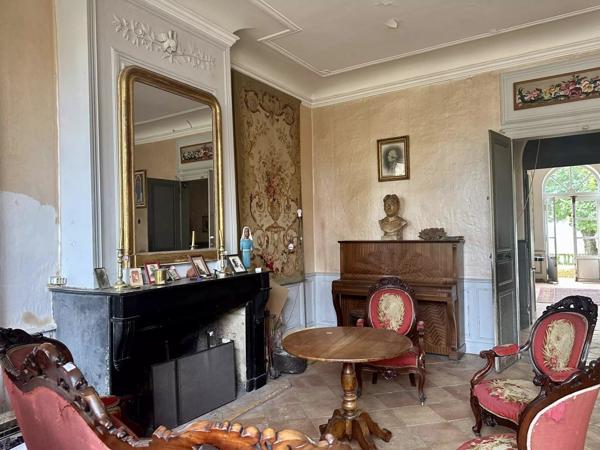 Vente Château 22 pièces 600 m2 à La Réole