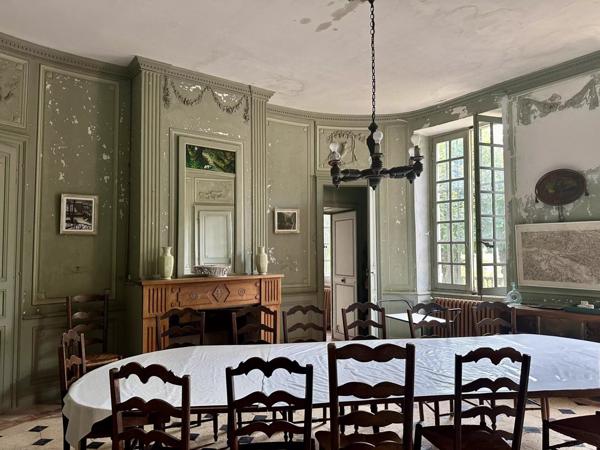 Vente Château 22 pièces 600 m2 à La Réole